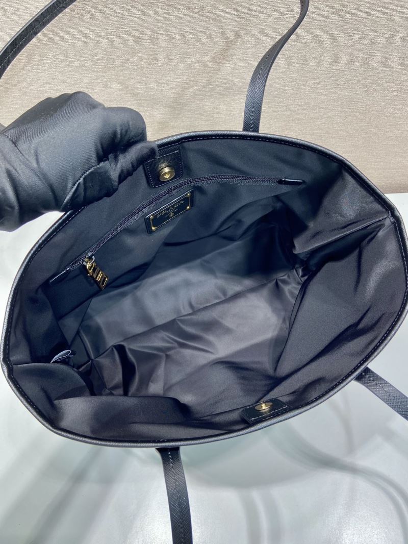 Pra*a tote bags